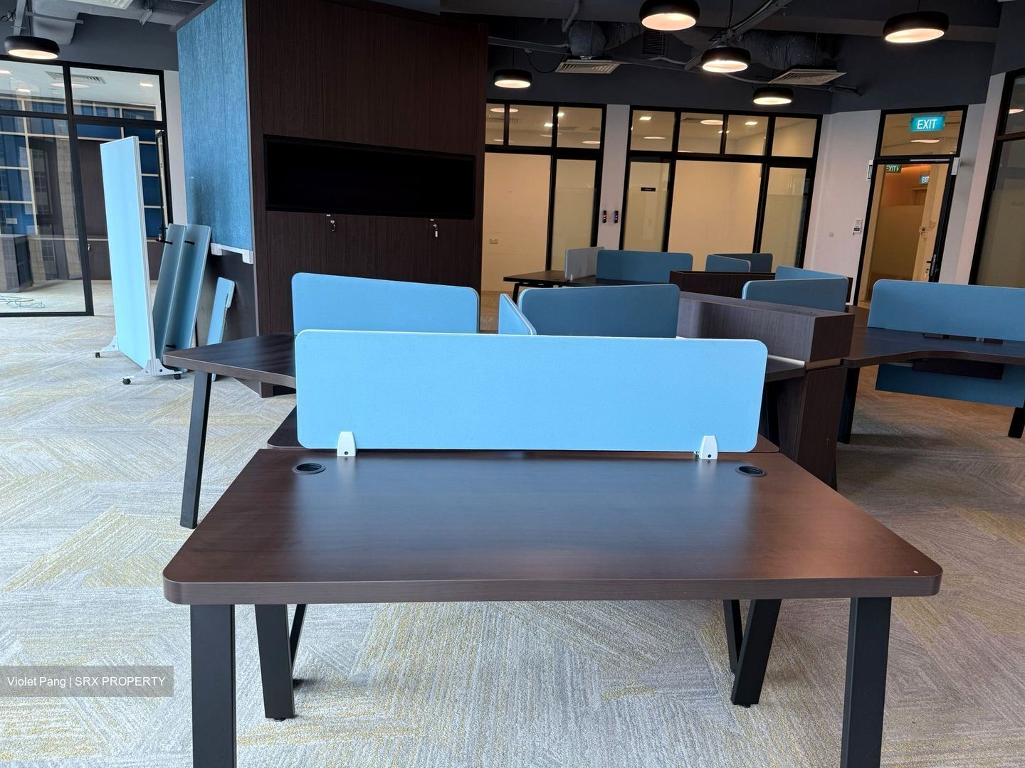 PLUS (D1), Office #563762591